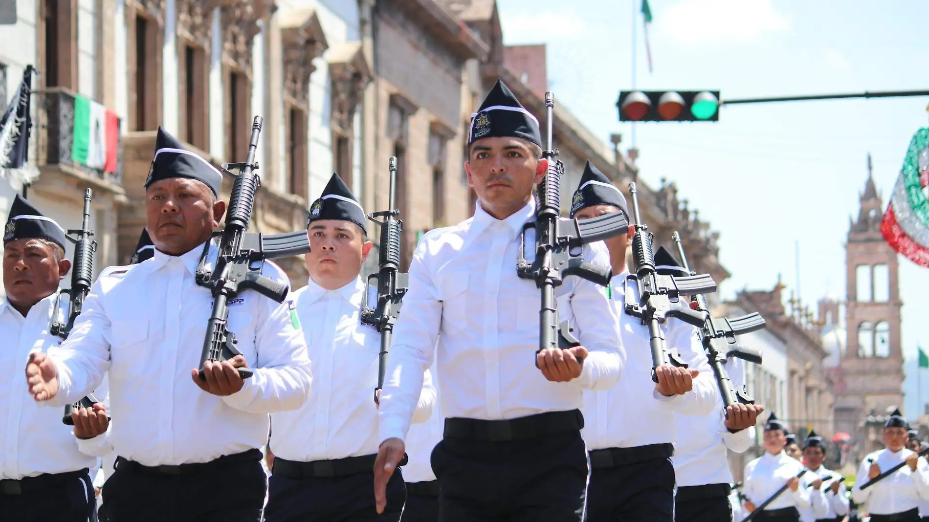 desfile cívico 2